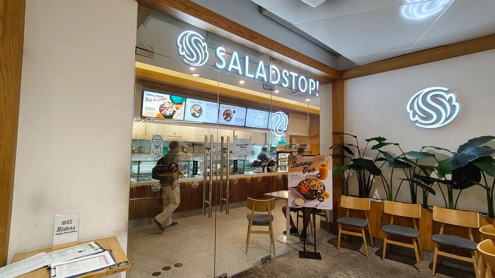 SALAD STOP in Gateway Mall